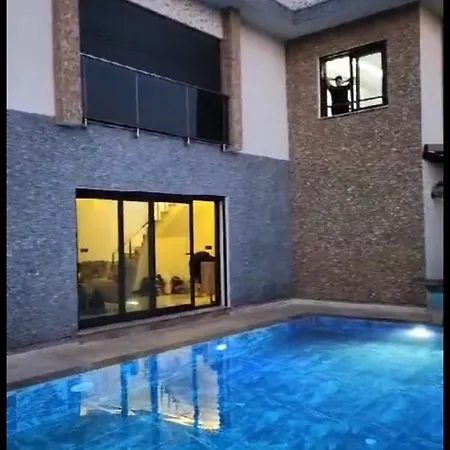 Magnifique Avec Piscine Prive Hotel Kusadası
