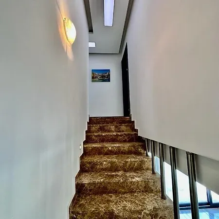 Magnifique Avec Piscine Prive *